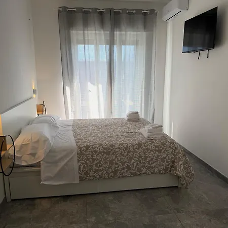 Mood 3* Naples